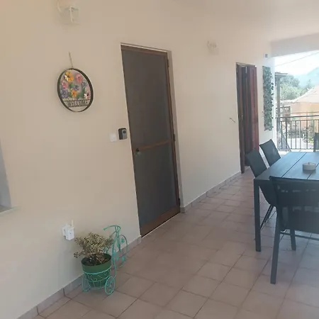 Aura Ionis Spacious House With Amazing Views 別荘 Divarata